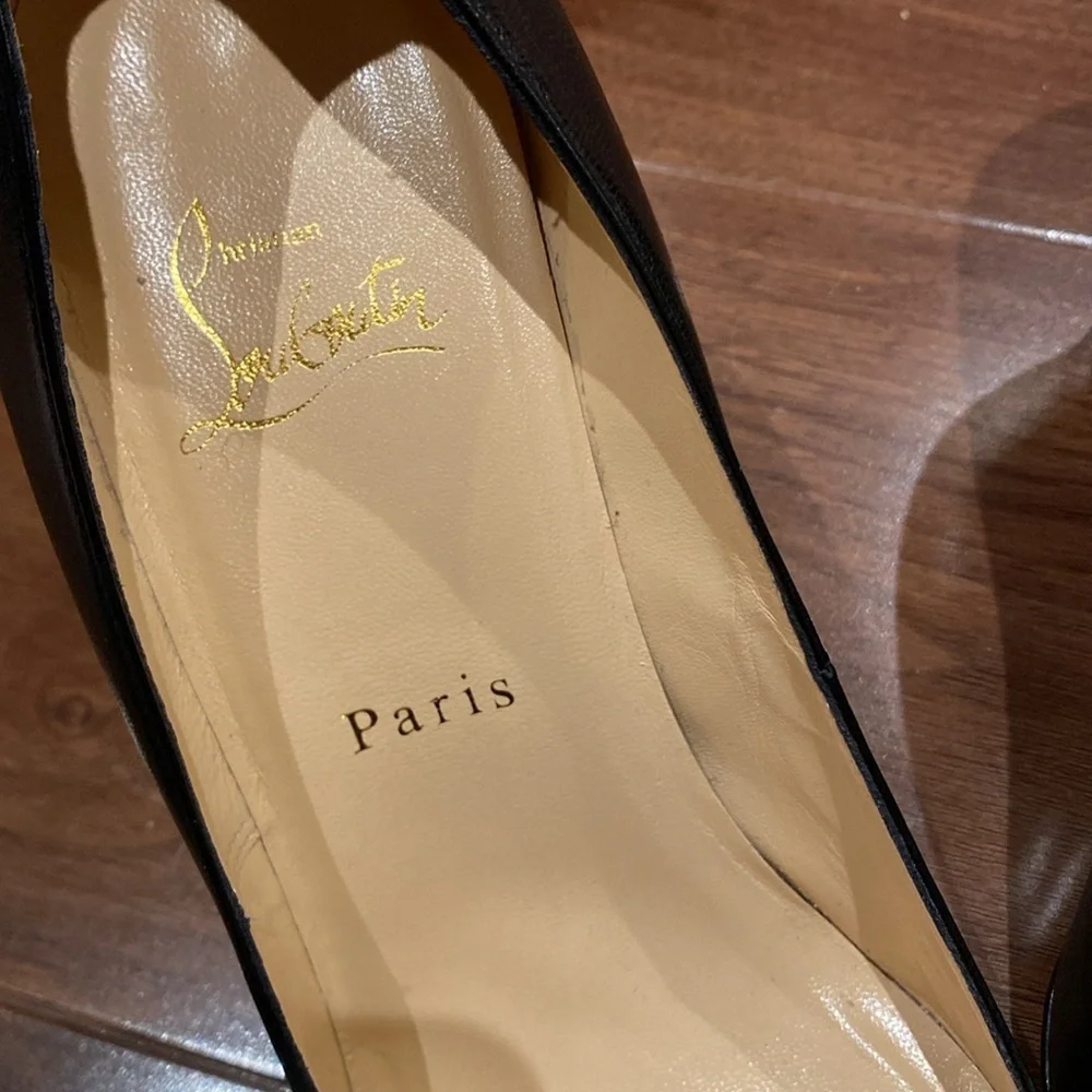 Christian Louboutin / Geo Black Leather Pump Spike Patent Toe Cap pigalle 38.5
